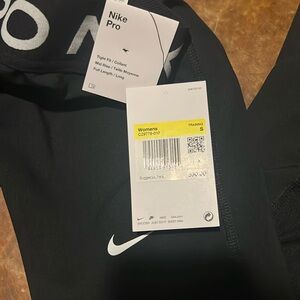 Women’s Nike Pro Wear Leggings